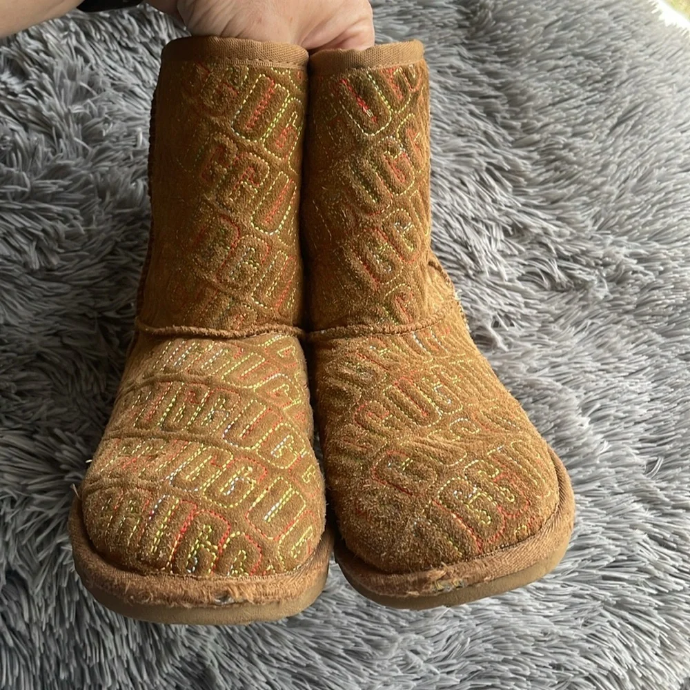 UGG Kids' Classic II Graphic Stitch Short Boot